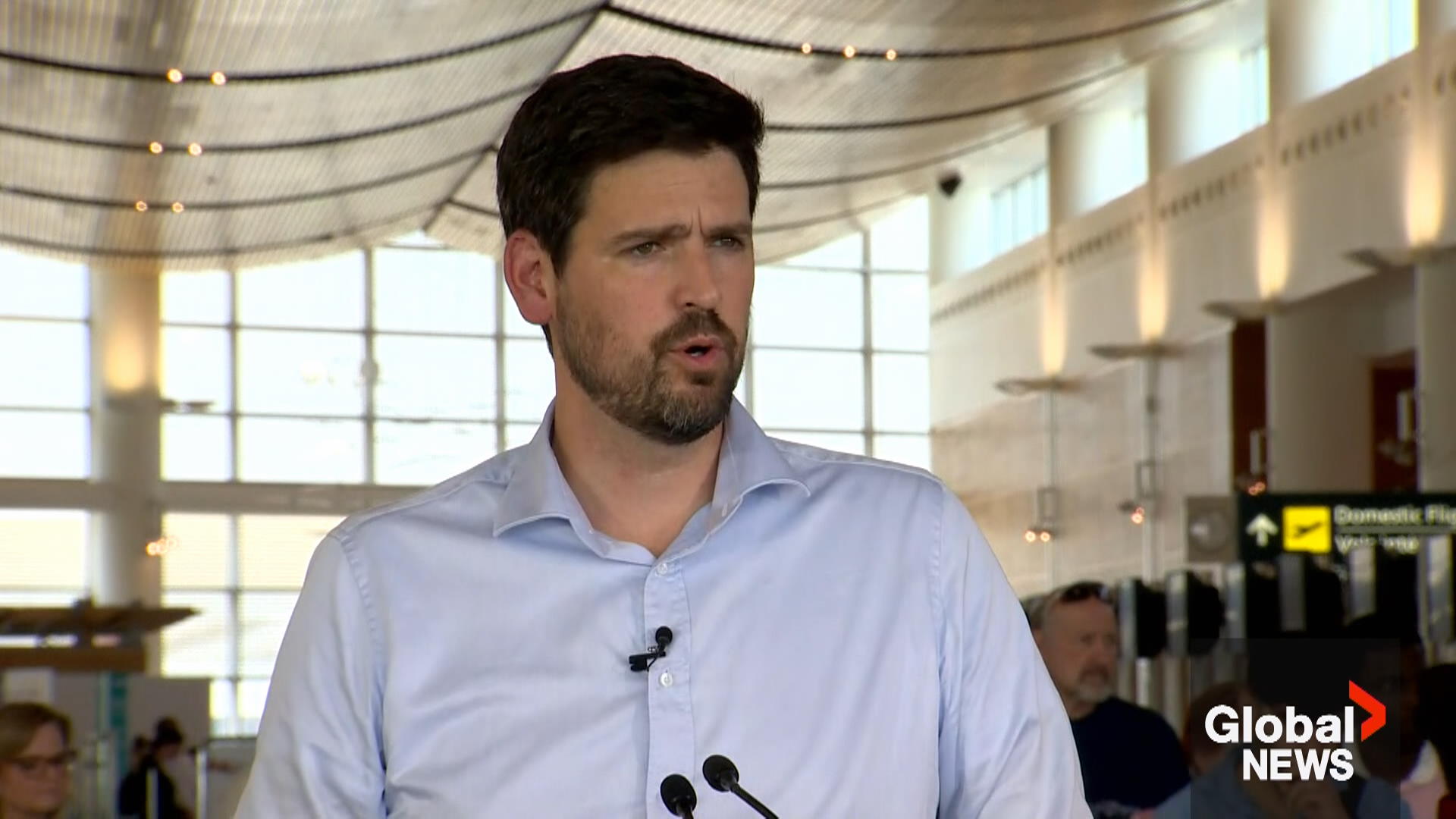 Click to play video: 'Canada extends Visa-free citizenship program to Philippines'