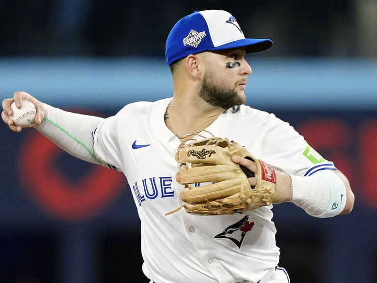 Report: Multiple teams interested in Bichette as 2B or 3B