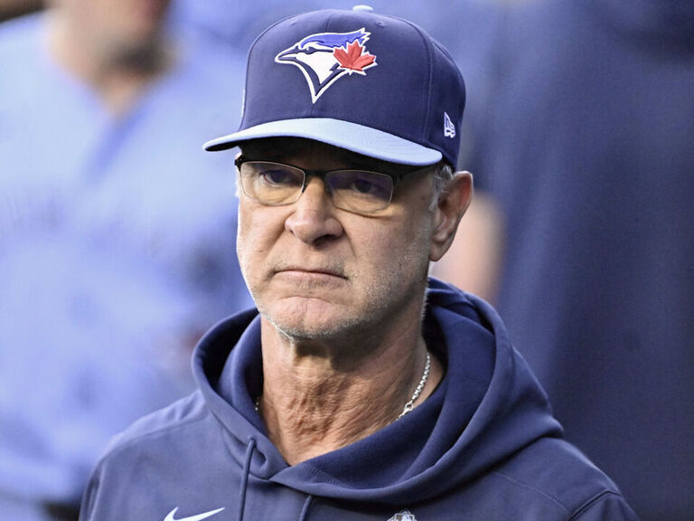 Blue Jays, bench coach Mattingly part ways