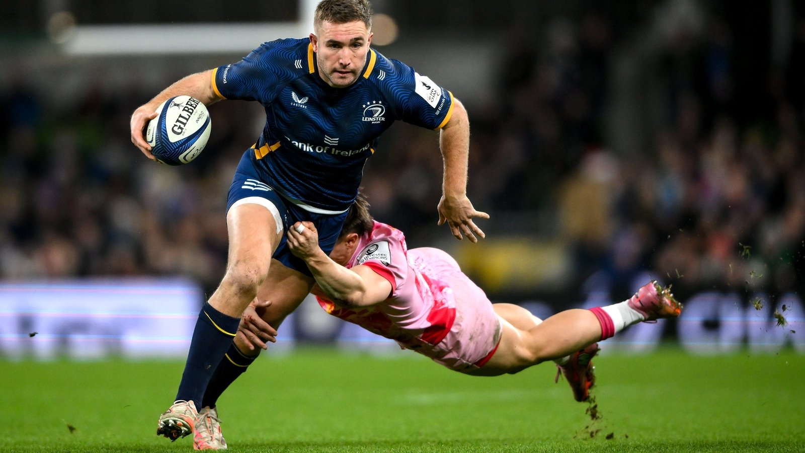 Larmour the merrier as seven-try Leinster dominate