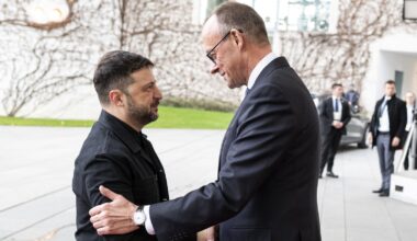 Zelensky meets US envoys for talks on ending Ukraine war