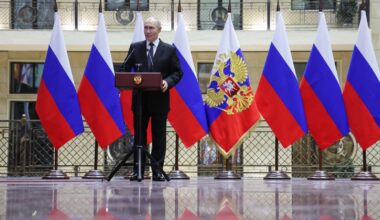 EU leaders young pigs wanting to bring Russia down