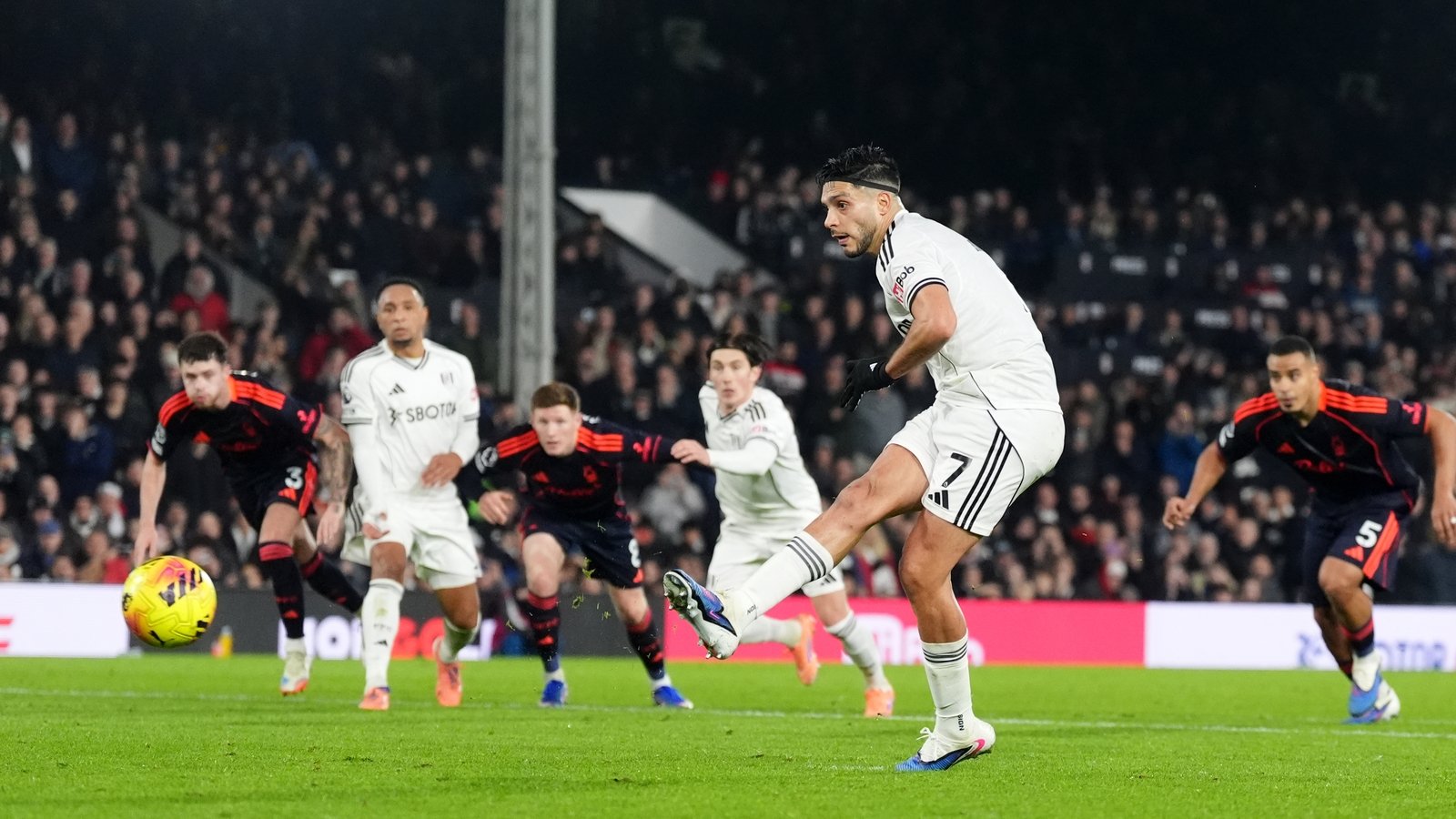 Jimenez hits the spot as Fulham edge faltering Forest