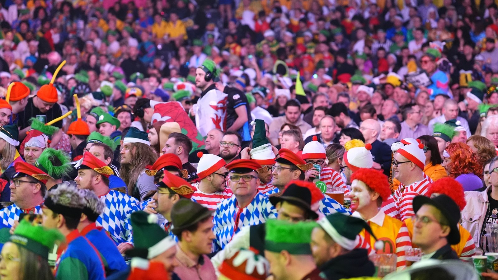 Art of the darts chat hits maximums at Ally Pally