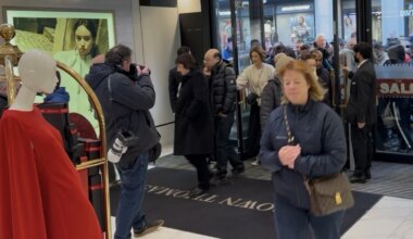 'Steady' stream of shoppers for post-Christmas sales