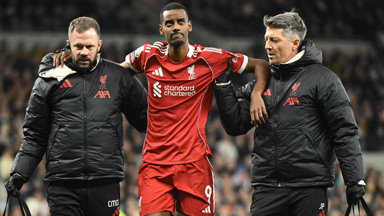 Liverpool, Alexander Isak suffers injury, sideline stint, Arne Slot, Mohammed Salah, news, videos, highlights
