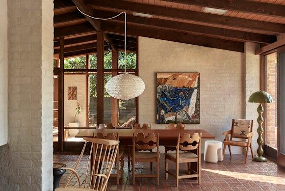 Bush modern homes have a typical Australian way about them.