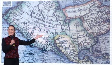 Sheinbaum before an early map of Mexico