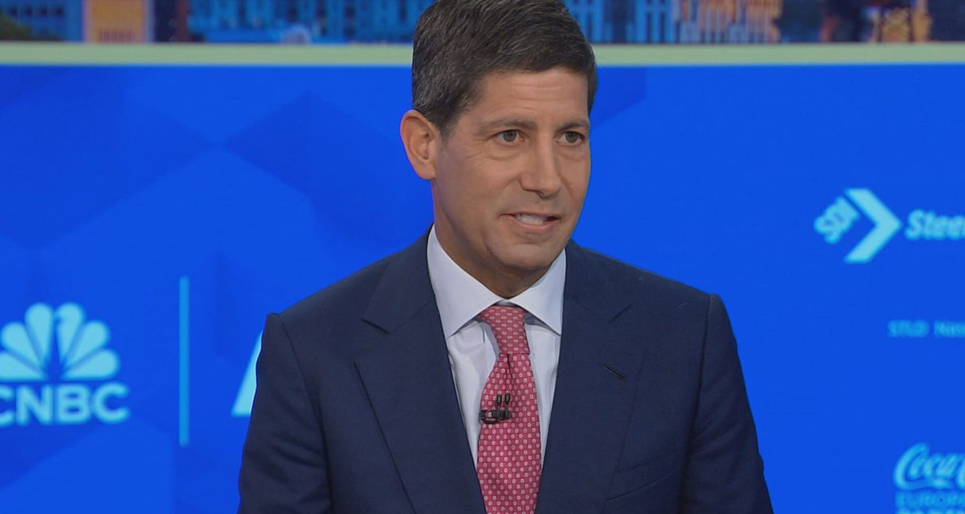 Trump says Kevin Warsh is at top of Fed chair candidate list