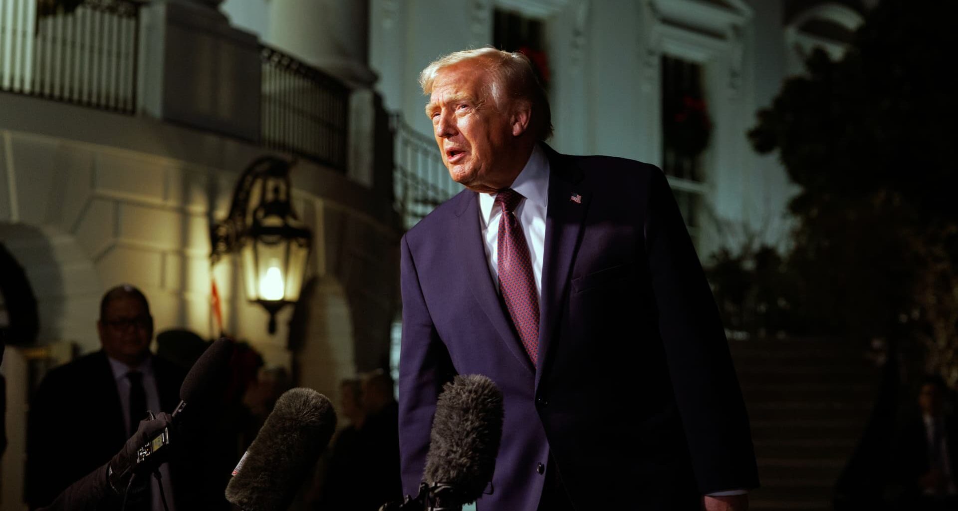 U.S. hits ISIS in Syria with large retaliatory strikes, officials say