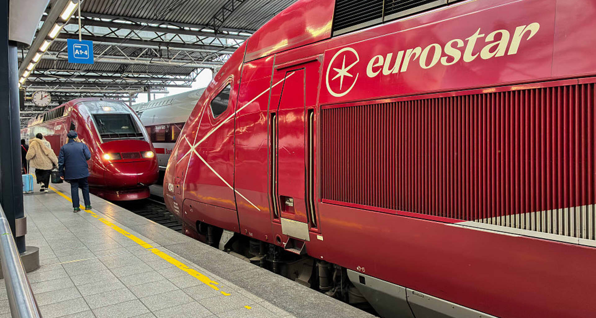 Eurostar hit by power outage during height of New Year travel season