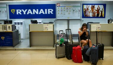 Ryanair slapped with €255m fine over abuse of market power in Italy