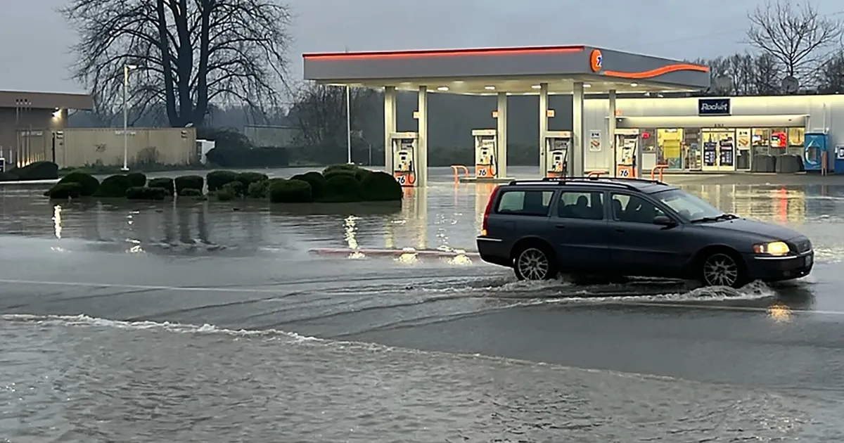 Live: Flooding in Skagit, Snohomish rivers prompt road closures, evacuations