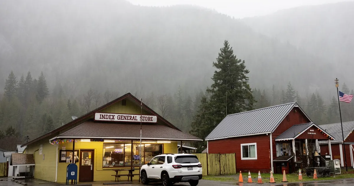 After brief break, expect more rain, flooding risk this week