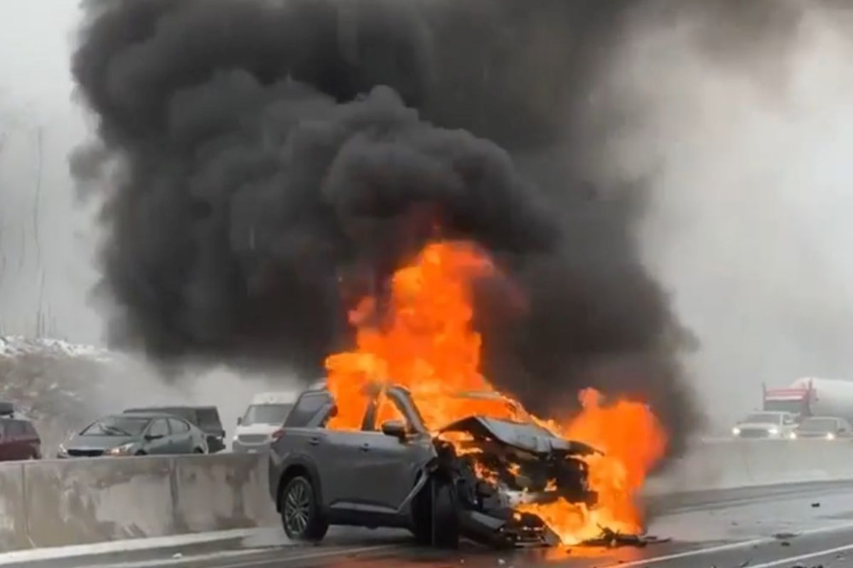 ‘Pretty intense’: Quick-thinking dad pulls driver from flaming wreck on Hwy. 400
