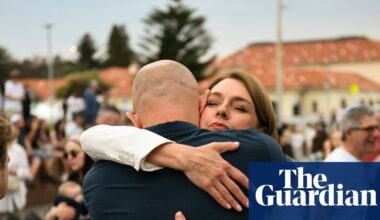 ‘We are unbreakable’: defiance marks Bondi attack commemoration after PM is booed | Bondi beach terror attack