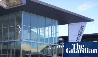 Queensland Museum accused of misleading teachers and children about the cause of climate change | Queensland