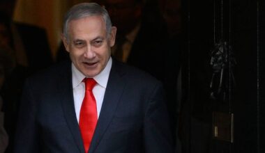 Benjamin Netanyahu submits request for pardon in corruption trial