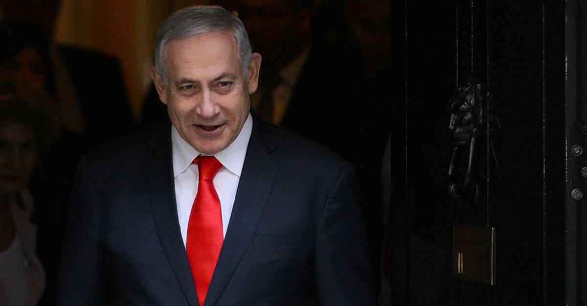 Benjamin Netanyahu submits request for pardon in corruption trial