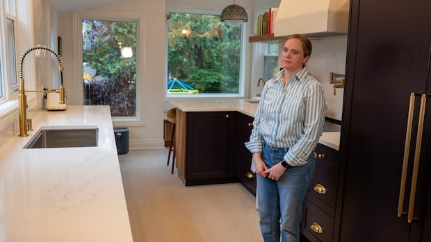Homeowner says she’s out $381K after hiring Ottawa contractor to renovate kitchen