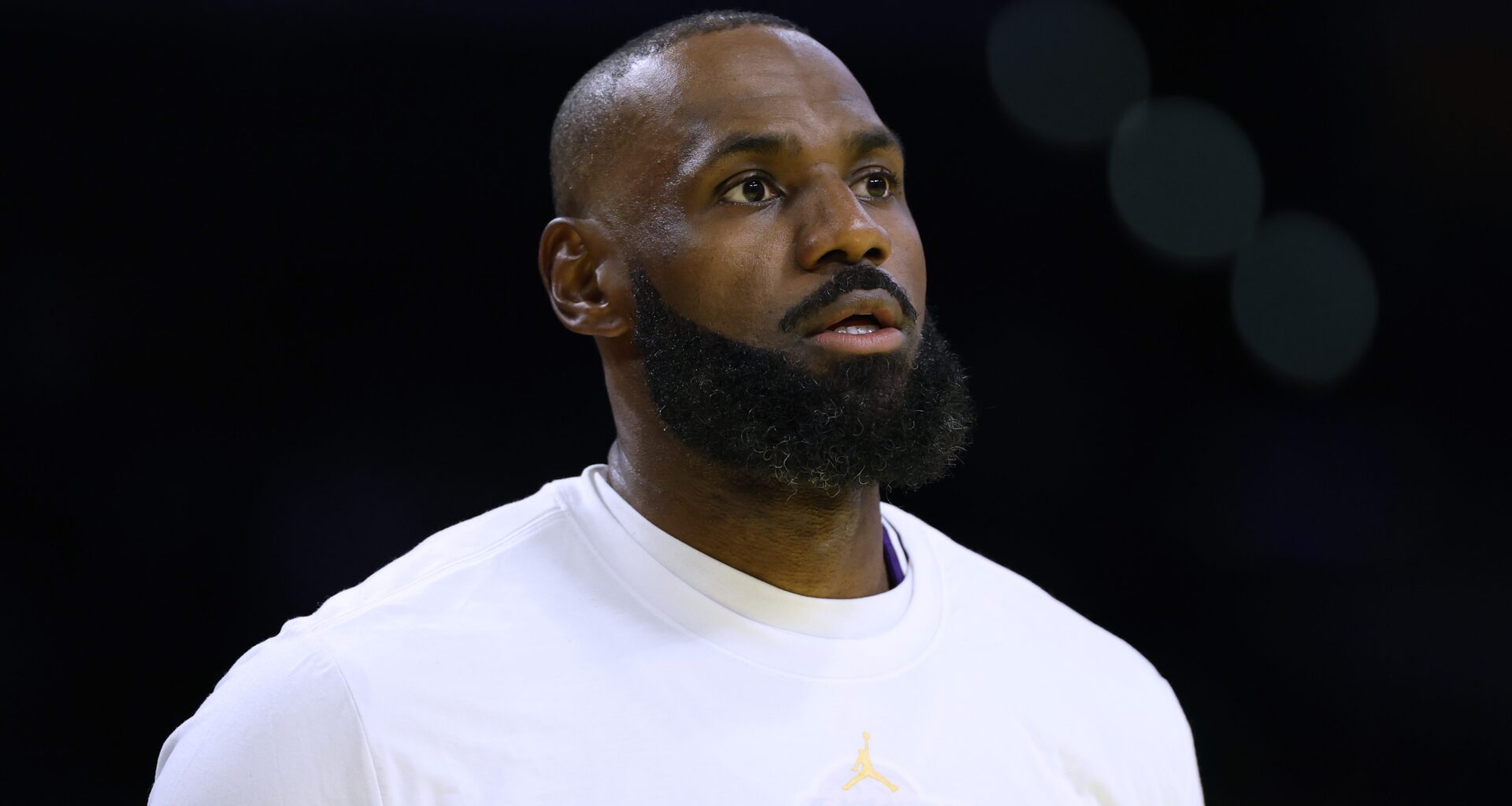 Lakers Linked to PG Chris Paul After Release From Clippers