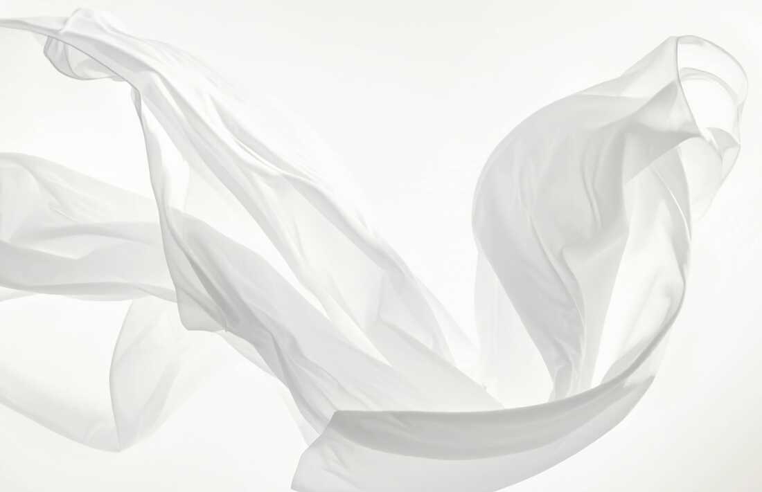 Pantone describes Cloud Dancer as "a lofty white."