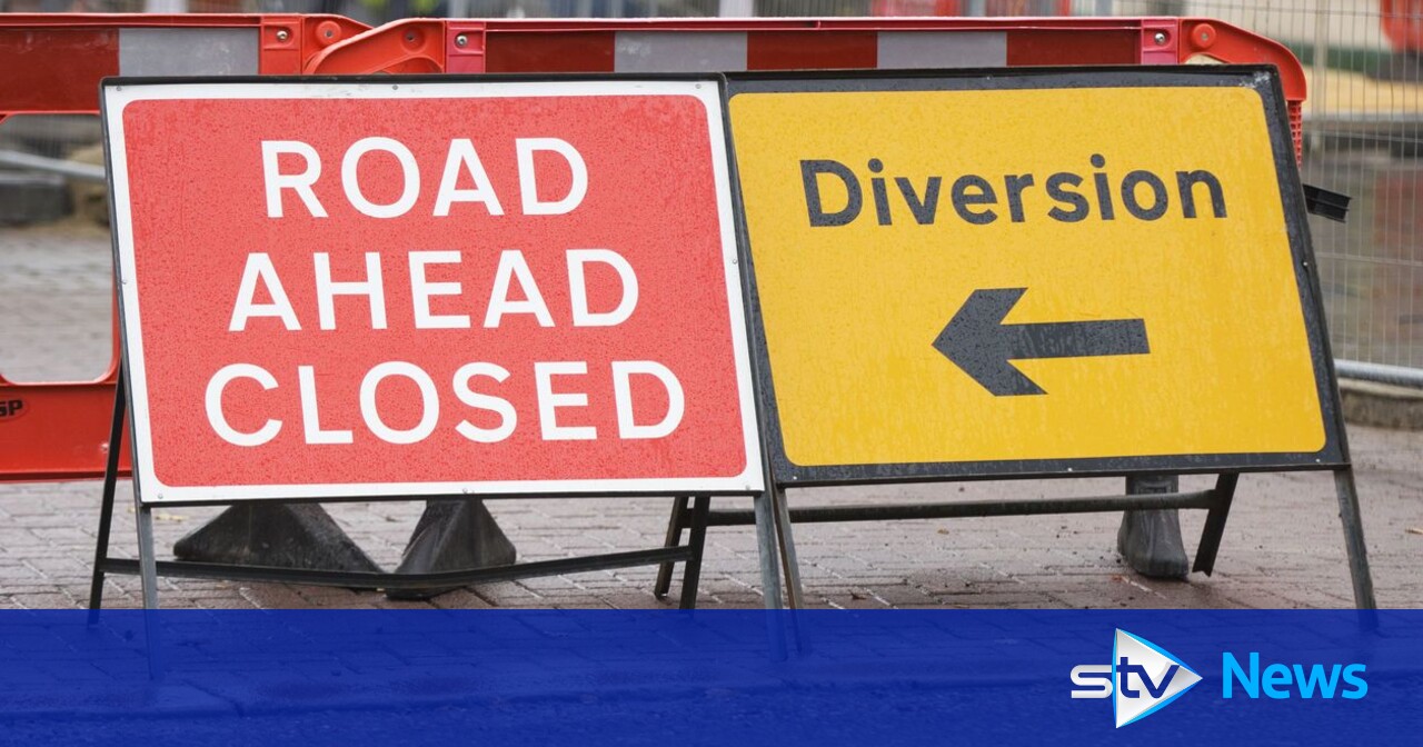 Multiple overturned vehicles on M74 as crashes shut motorway