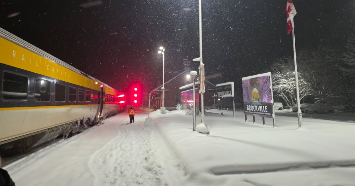 Via Rail passengers spend night on train in eastern Ontario