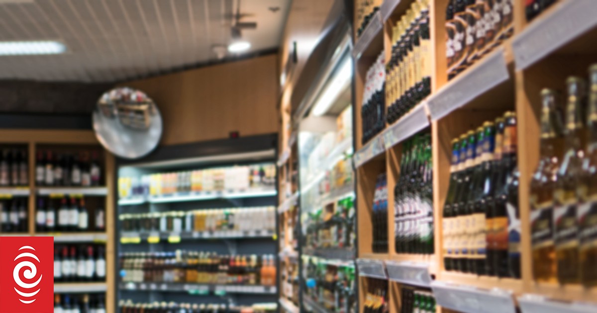 Three Auckland stores caught selling alcohol to minors