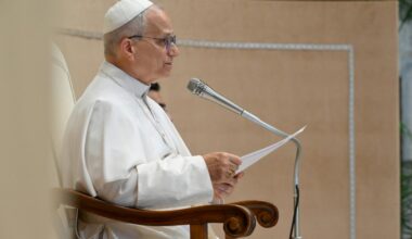 Pope: Intelligence agencies must serve peace and never lose sight of human dignity