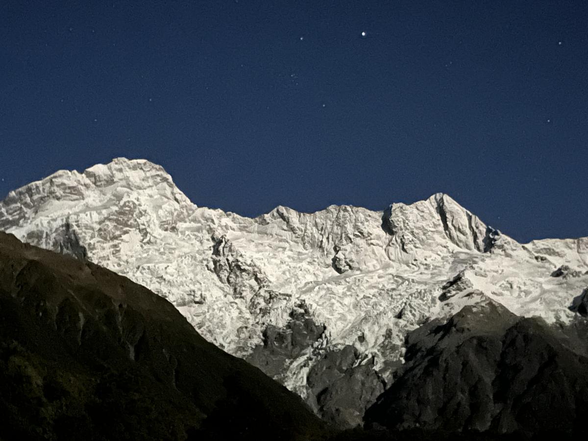 Climbers overdue as heavy weather hits Aoraki Mt Cook