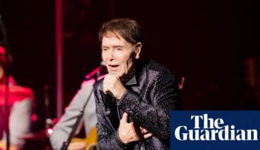 Cliff Richard reveals year-long prostate cancer treatment and backs screening call | Cliff Richard