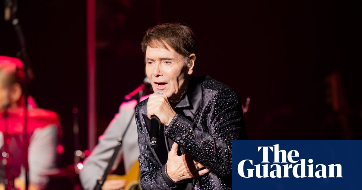 Cliff Richard reveals year-long prostate cancer treatment and backs screening call | Cliff Richard
