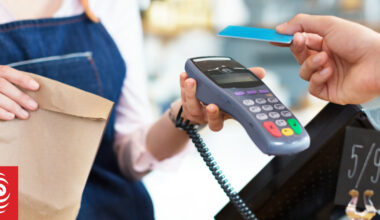 Shoppers get surcharge warning | RNZ News