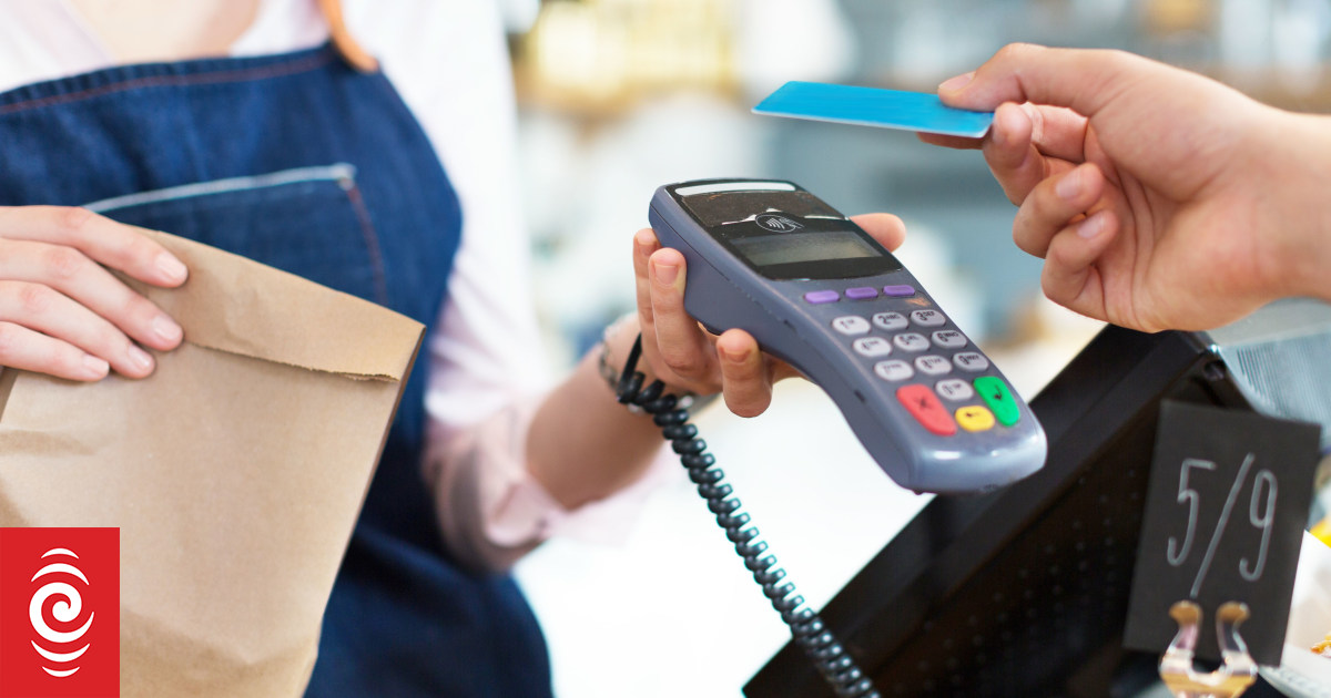 Shoppers get surcharge warning | RNZ News