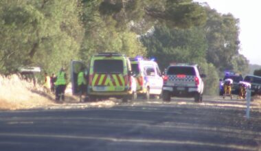 Four dead, five injured in minivan crash in Muckatah, near Victoria-NSW border
