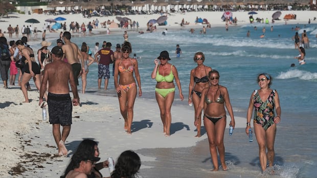 More Canadians head to Mexico for winter getaways