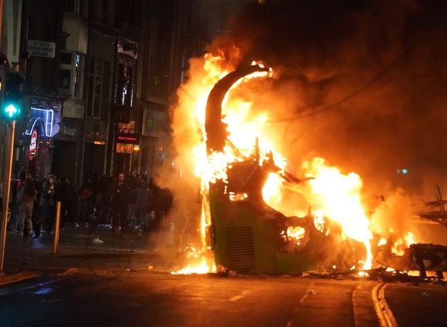 Woman who set fire to bus during 2023 Dublin riots jailed for six years after telling judge to ‘f**k off’