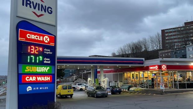 No sign oil refiners in N.B. are paying cost of government-orchestrated cut in gas price