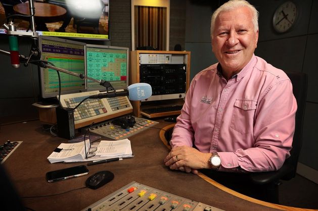 ‘They wanted to go one way and I wanted to go another’ – Ronan Collins to leave RTÉ next week after four decades on the airwaves