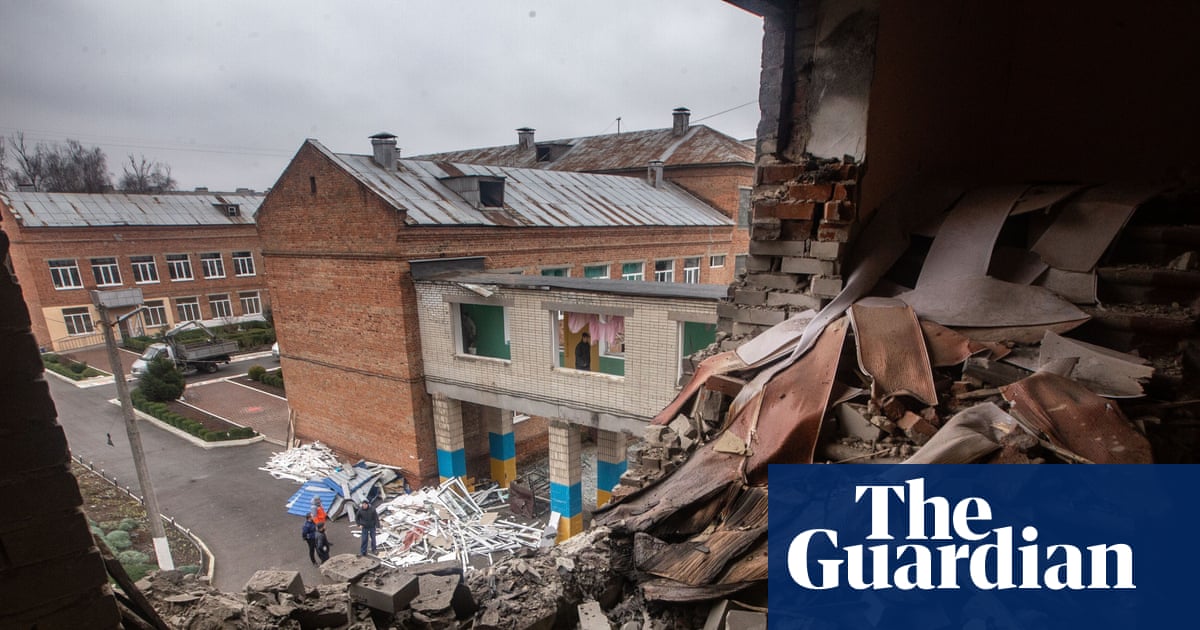 Ukraine war briefing: Kyiv’s forces battle Russian push to break through in Sumy region | Ukraine