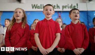 Singing at school shouldn't just be for Christmas, teachers say