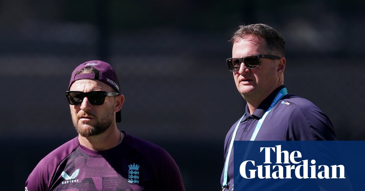 England defend mid-Ashes beach break but will look into reports claiming excessive drinking | Ashes 2025-26
