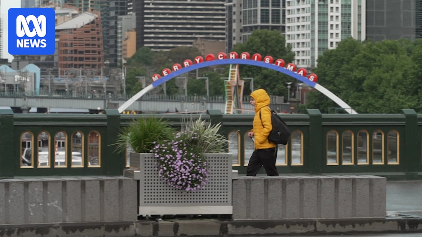 Melbourne faces its coldest Christmas weather in two decades — but Victoria's summer heat is on its way