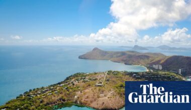 Great Barrier Reef’s Hamilton Island to be bought by US private equity firm in reported $1.2bn sale | Queensland