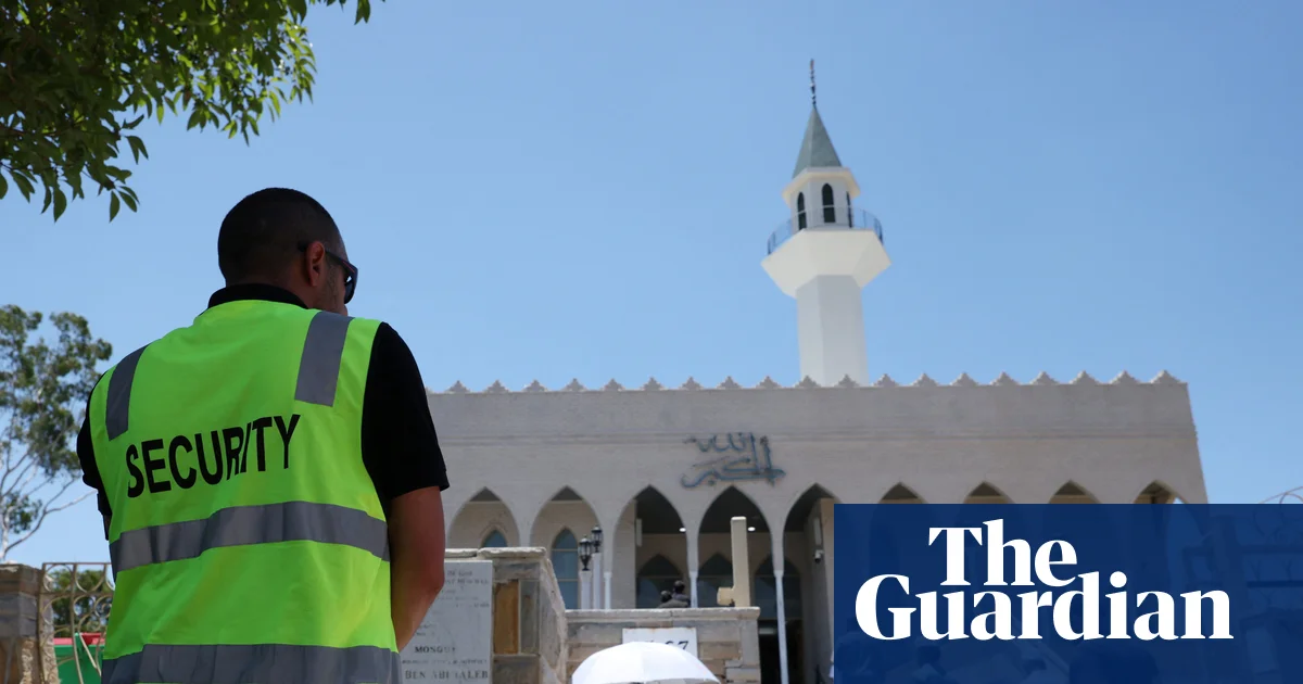 Retribution fears as Australian Muslims see surge in Islamophobic hate since Bondi terror attack | Bondi beach terror attack
