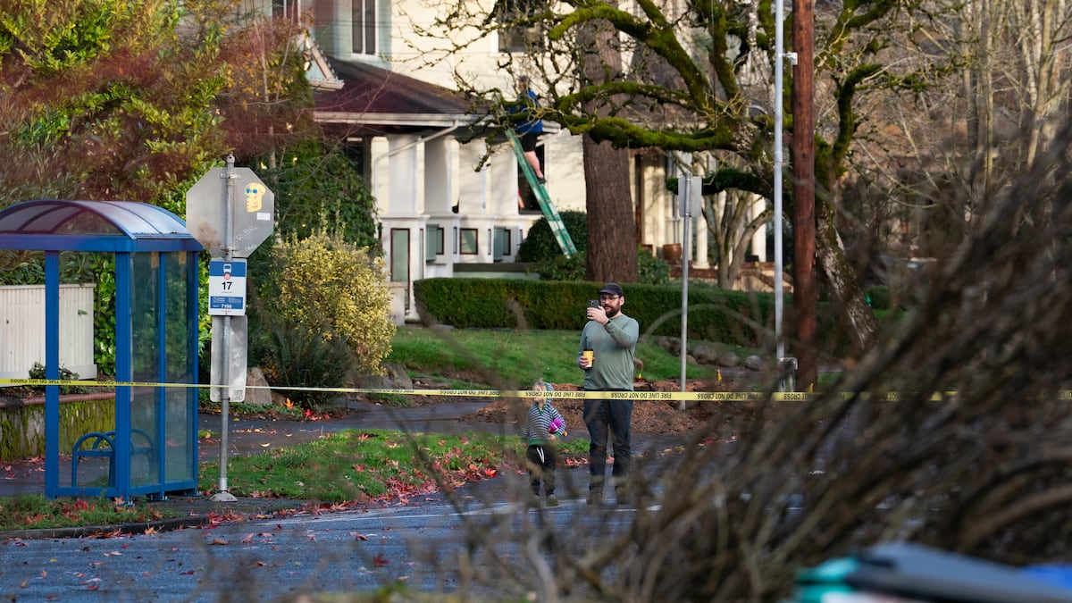 National Weather Service gives 20% chance of 70 mph winds in western Oregon, Washington for Christmas Eve
