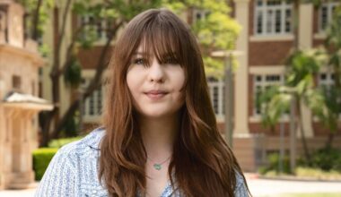 Tens of thousands receive university offers to Queensland universities