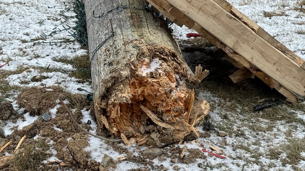 A broken pole close up