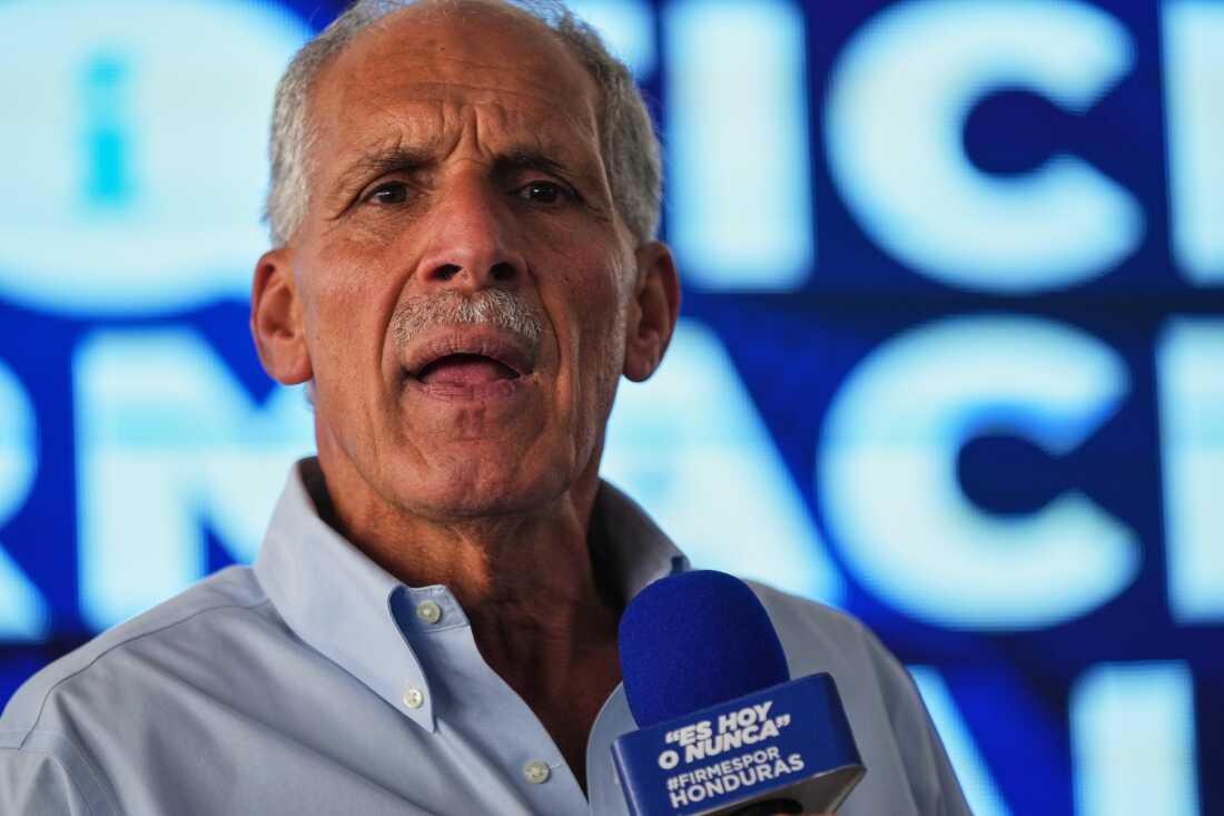 Presidential candidate Nasry Asfura, of the National Party, gives a press conference in Tegucigalpa, Honduras, Monday, Dec. 1, 2025.
